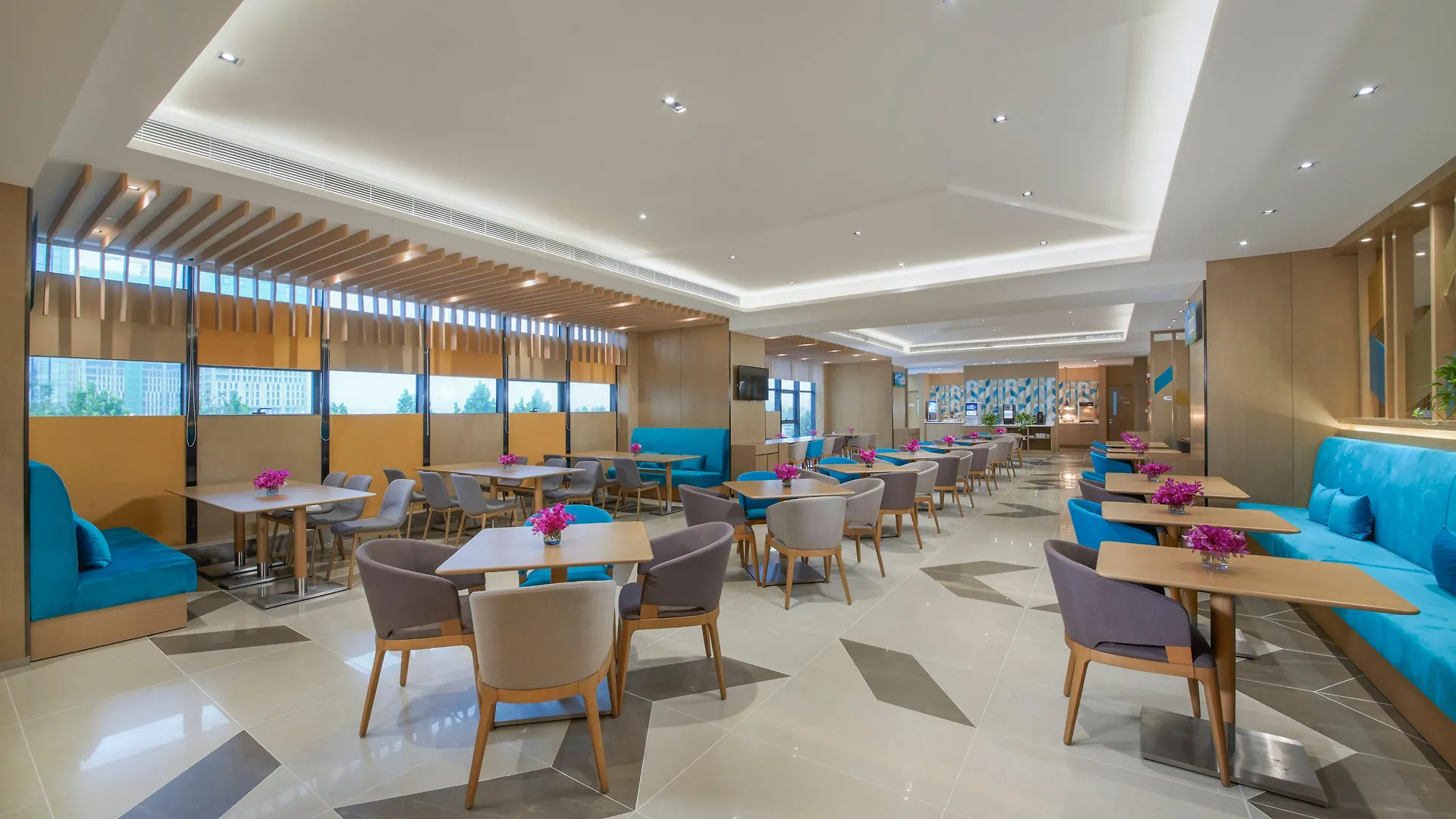 Holiday Inn Express Zhengzhou Longzi Lake By Ihg Yaoqiao